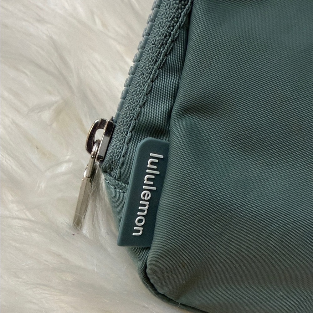 lululemon athletica Teal Belt Bag - Picture 2 of 5